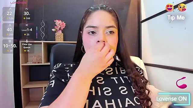 sunnypaytton online show from September 19, 12:39 pm