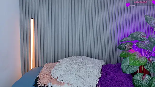 Celeste Presstigge online show from March 5, 9:33 pm