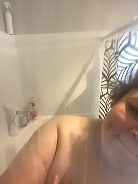 Snapshot of hazeleyedbeauty926 chatting on December 21, 5:31 pm hazeleyedbeauty926 online show from December 21, 5:31 pm