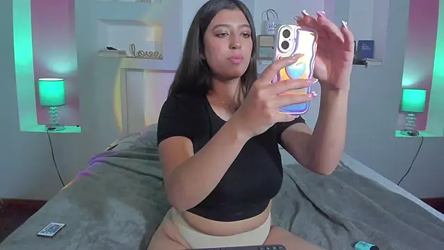 Bella  Lane online show from October 16, 7:37 pm