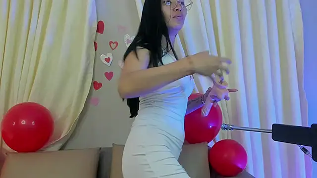 Snapshot of lucyy_liiuu chatting on September 20, 1:01 pm lucyy liiuu online show from September 20, 1:01 pm