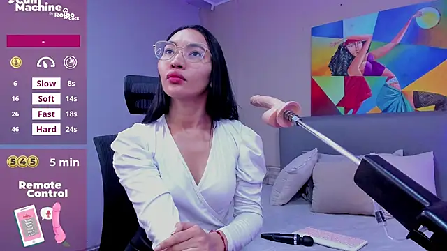 Snapshot of lucyy_liiuu chatting on September 28, 2:33 pm lucyy liiuu online show from September 28, 2:33 pm