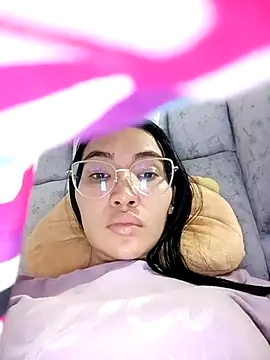 Snapshot of lucyy_liiuu chatting on October 9, 10:52 pm lucyy liiuu online show from October 9, 10:52 pm