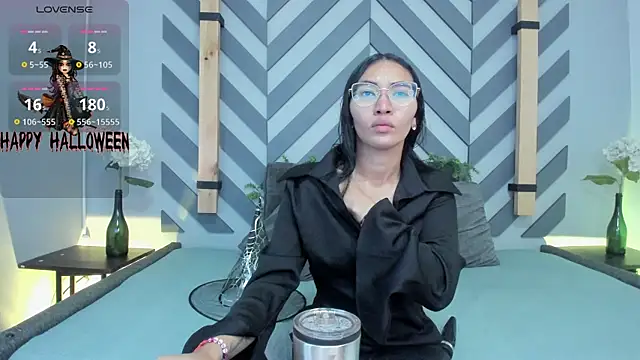 Snapshot of lucyy_liiuu chatting on October 30, 1:34 pm lucyy liiuu online show from October 30, 1:34 pm