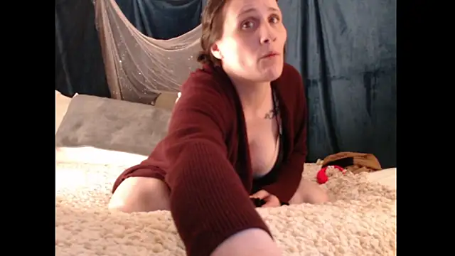 GabbyTate online show from October 4, 2:09 am