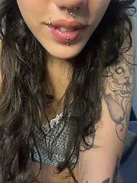 virtualgirlbr online show from January 12, 8:30 am