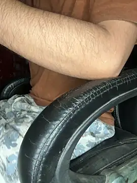 Snapshot of moonworshiper chatting on October 25, 5:59 am moonworshiper online show from October 25, 5:59 am