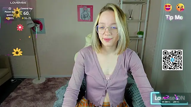 Snapshot of R0cket_bunny chatting on October 5, 1:04 am R0cket bunny online show from October 5, 1:04 am