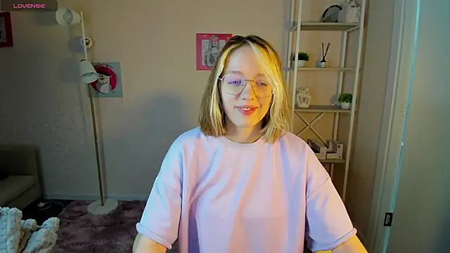 Snapshot of R0cket_bunny chatting on October 6, 1:14 am R0cket bunny online show from October 6, 1:14 am
