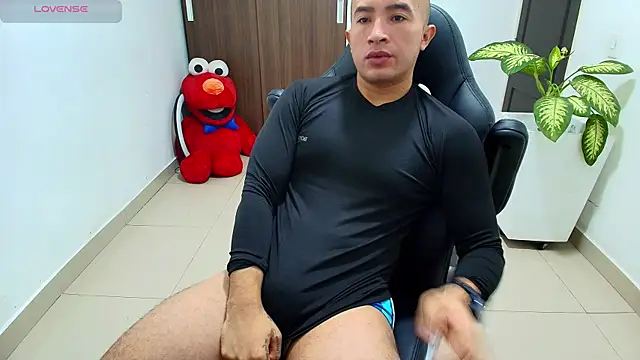 sebastian oconnor77 online show from October 12, 12:37 pm