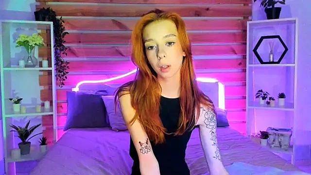 Lori Williams online show from November 6, 1:06 am