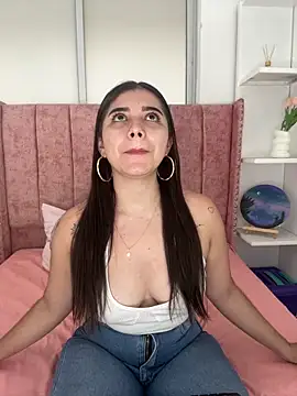 salomecute21 online show from March 24, 11:15 am