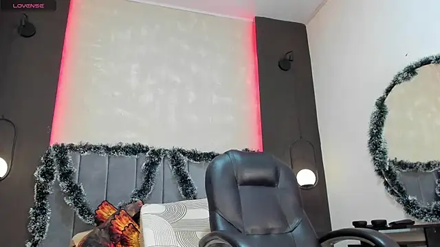 Snapshot of Liam_walk_ chatting on November 29, 8:12 pm Liam walk online show from November 29, 8:12 pm