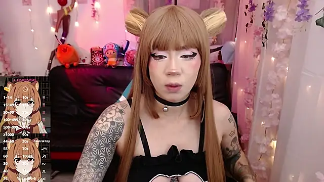 Snapshot of jadedelux_ chatting on October 15, 2:39 pm jadedelux  online show from October 15, 2:39 pm