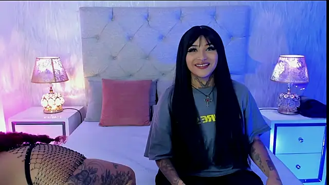 Pamelamiler   online show from April 18, 1:37 pm