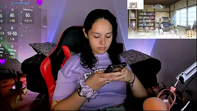 lila kitty81 online show from April 18, 6:12 pm