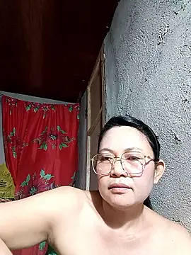 Everleigh mom online show from November 21, 7:40 am