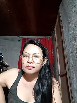 Everleigh mom online show from November 22, 8:08 pm