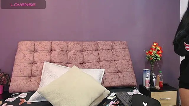 KateWelsin online show from December 1, 7:41 pm