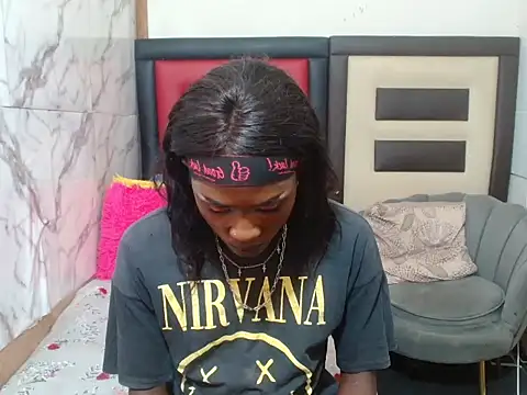 Lsnickykhanyile online show from December 15, 11:58 am