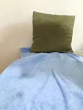 Snapshot of PussyLover880099 chatting on September 13, 12:05 pm PussyLover880099 online show from September 13, 12:05 pm