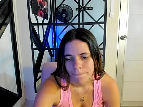 Snapshot of maira_tf chatting on November 30, 4:16 am maira tf online show from November 30, 4:16 am