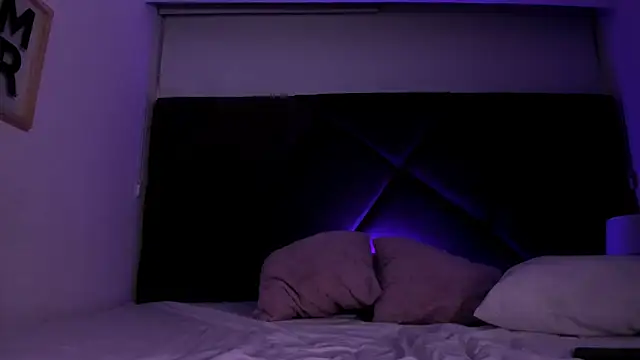 Snapshot of andrew_colleman chatting on October 9, 5:49 am andrew colleman online show from October 9, 5:49 am