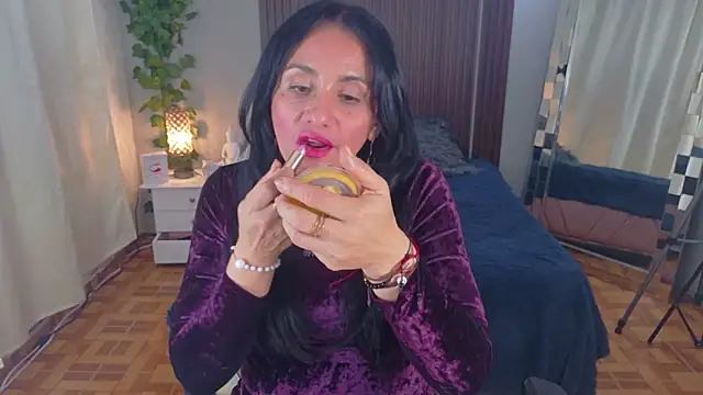 Snapshot of kataleya_29 chatting on November 7, 8:42 pm kataleya 29 online show from November 7, 8:42 pm