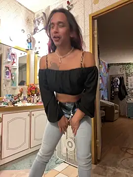 TranSexualJade95 online show from September 15, 6:13 am