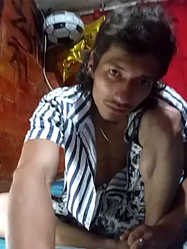 Snapshot of alexandercruz chatting on December 14, 11:15 am alexandercruz online show from December 14, 11:15 am