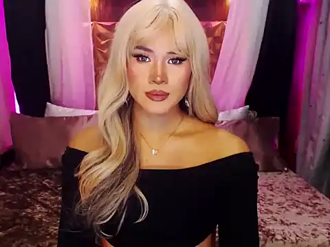 YllanaAltheaXxX online show from September 16, 8:32 pm