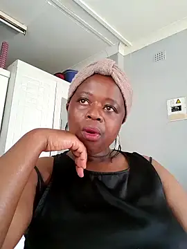 Snapshot of cairococo chatting on September 13, 11:32 am cairococo online show from September 13, 11:32 am