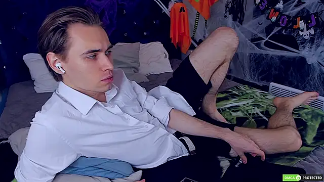 WilliamDyson online show from October 16, 3:07 am