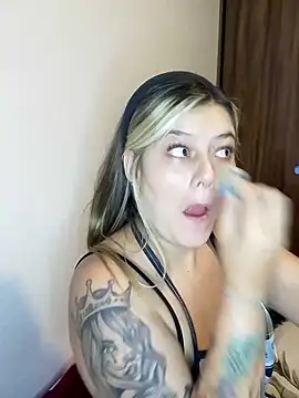 Snapshot of Fernandar2025 chatting on October 11, 1:16 am Fernandar2025 online show from October 11, 1:16 am