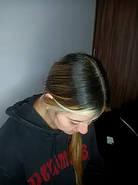 Snapshot of Fernandar2025 chatting on October 14, 9:04 pm Fernandar2025 online show from October 14, 9:04 pm