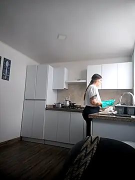 Fernandar2025 online show from April 6, 5:58 pm