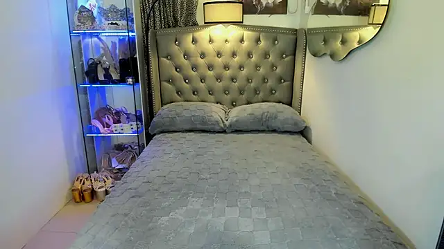 Claudia empress online show from September 26, 11:09 pm