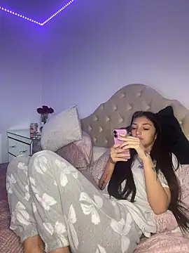 naughtybella05 online show from November 14, 10:47 am