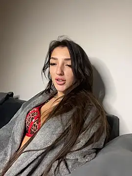 naughtybella05 online show from December 4, 8:17 pm