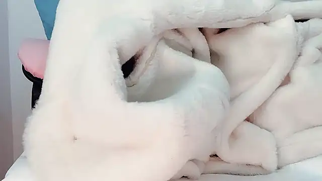 Eloise131499 online show from January 7, 1:24 pm