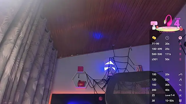 tyler jones  online show from October 25, 4:20 am