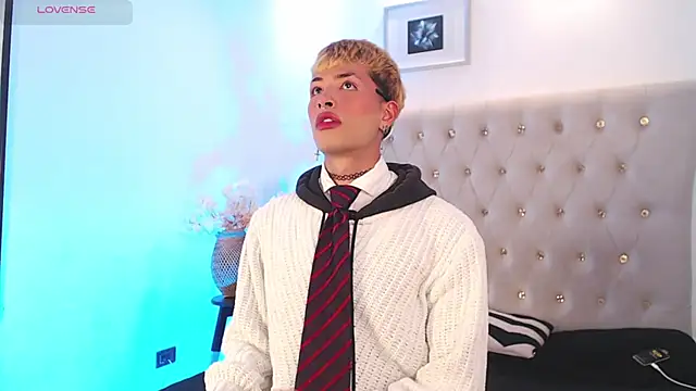 OzorioDany online show from September 26, 3:43 am