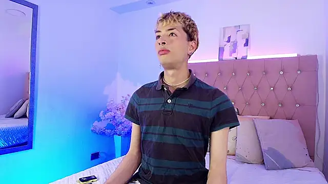 OzorioDany online show from October 3, 3:47 am