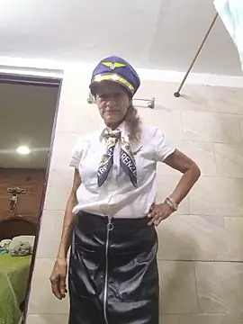 Snapshot of MaryeLunna chatting on May 27, 11:13 pm MaryeLunna online show from May 27, 11:13 pm