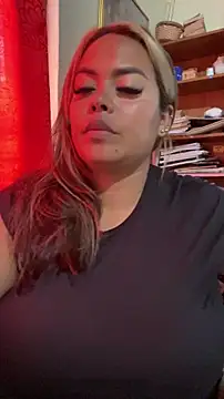 EmilyDuran  online show from May 22, 12:22 pm