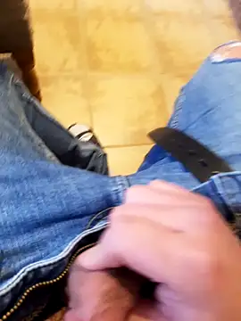 Snapshot of milenski74 chatting on December 3, 11:41 am milenski74 online show from December 3, 11:41 am