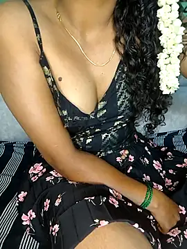 Snapshot of Tamilpallavi chatting on November 6, 2:51 pm Tamilpallavi online show from November 6, 2:51 pm