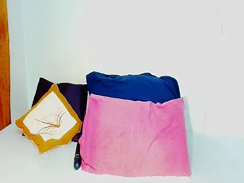 Love-Racheal75 online show from February 18, 11:50 am