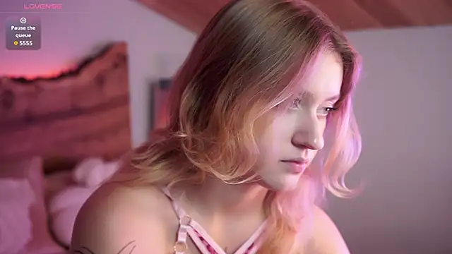 Nerissa xo online show from October 12, 8:08 pm