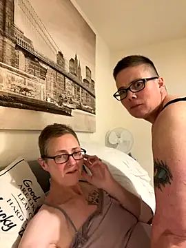 Curvy-Jinx online show from October 16, 7:37 pm